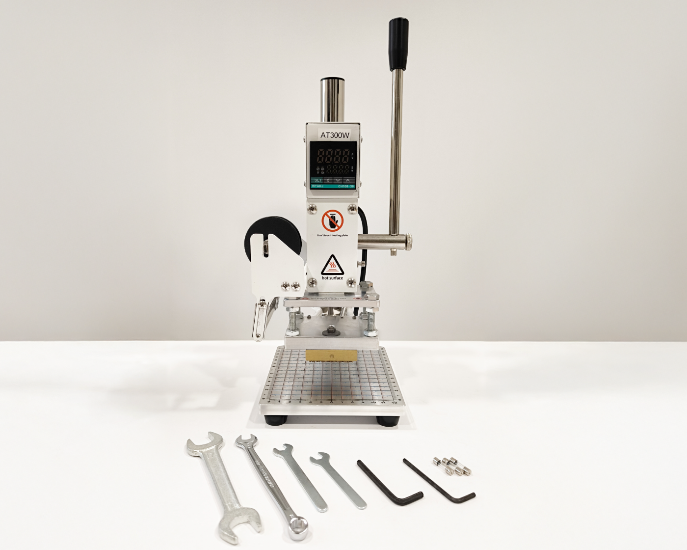 Machine de marquage du cuir AT300W