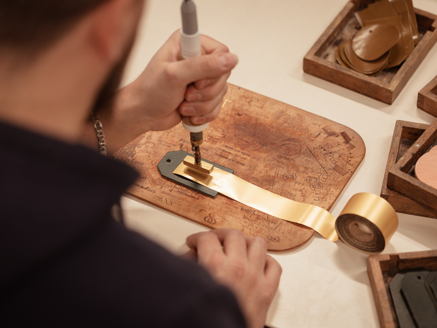 rouleau film de marquage du cuir